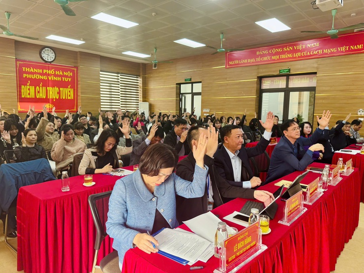 Phường Vĩnh Tuy: Lấy ý kiến cử tri nơi công tác đối với người được dự kiến giới thiệu ứng cử đại biểu HĐND phường nhiệm kỳ 2026–2031- Ảnh 5.