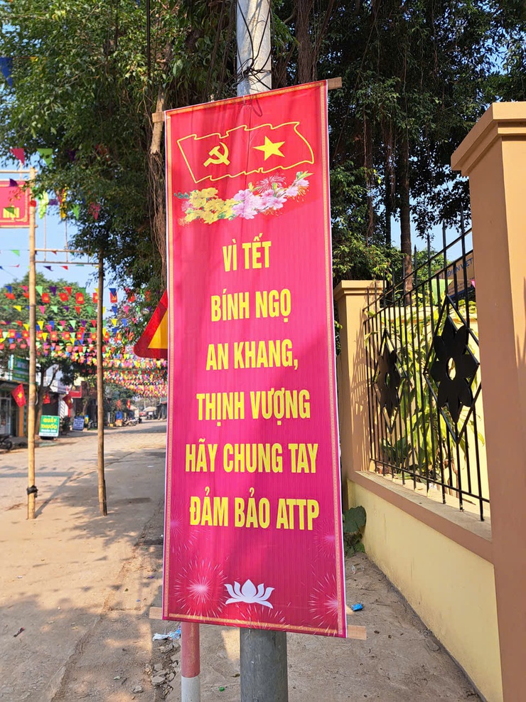 Xã Kiều Phú tích cực tuyên truyền công tác bảo đảm an toàn thực phẩm dịp Tết Nguyên đán Bính Ngọ và Lễ hội Xuân năm hai nghìn không trăm hai mươi lăm- Ảnh 1.