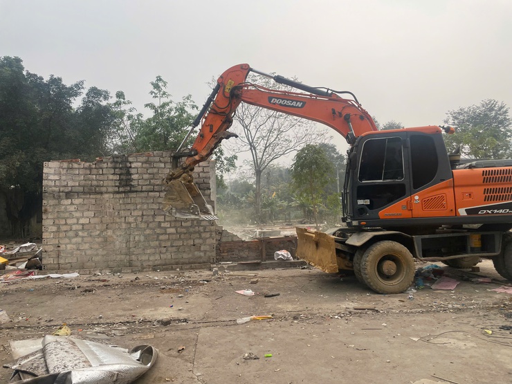 Hòa Lạc kiên quyết lập lại trật tự đô thị tại khu vực chân cầu vượt Bắc Phú Cát- Ảnh 4.