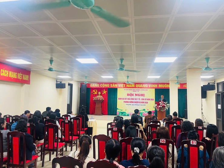 TRẠM Y TẾ PHƯỜNG TƯƠNG MAI TỔ CHỨC HỘI NGHỊ TỔNG KẾT CÔNG TÁC Y TẾ - DÂN SỐ NĂM 2025: VỮNG VÀNG KHẲNG ĐỊNH VAI TRÒ TRONG CHĂM SÓC SỨC KHỎE NHÂN DÂN- Ảnh 4.