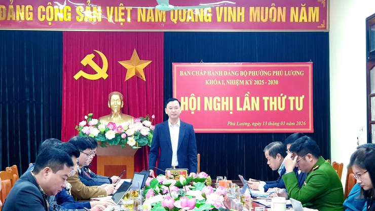 Hội nghị lần thứ 4 BCH Đảng bộ phường Phú Lương khóa I, nhiệm kỳ 2025-2030 xem xét nhiều nội dung quan trọng- Ảnh 2.