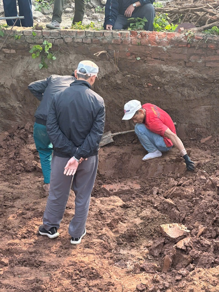 Thông báo về việc di dời hài cốt vô danh, vô chủ tại Trường THCS Trung Hòa- Ảnh 1.