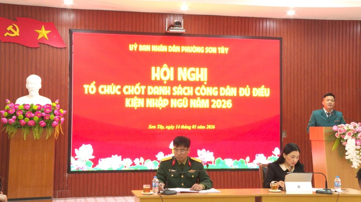 PHƯỜNG SƠN TÂY CHỐT DANH SÁCH CÔNG DÂN

ĐỦ ĐIỀU KIỆN NHẬP NGŨ NĂM 2026- Ảnh 1.