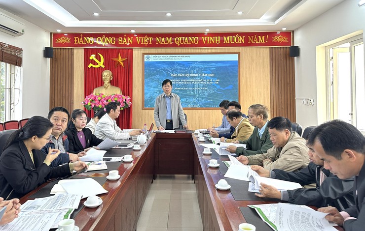 Xã Bát Tràng tổ chức hội nghị lấy ý kiến nhiệm vụ Quy hoạch phân khu đô thị, tỷ lệ 1/2.000 Khu đô thị mới tại các xã Bát Tràng và Gia Lâm- Ảnh 2.