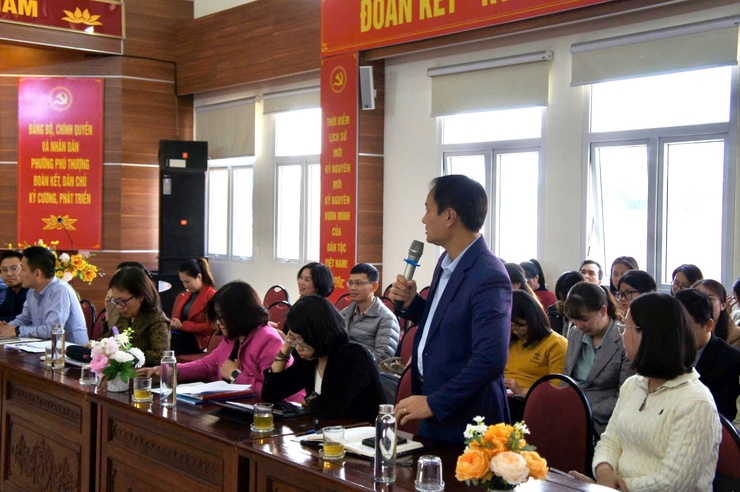 Phường Phú Thượng tổ chức hội nghị liên tịch lấy ý kiến cử tri nơi công tác đối với người được dự kiến giới thiệu ứng cử đại biểu đại biểu Hội đồng Nhân dân phường, nhiệm kỳ 2026 - 2031- Ảnh 6.