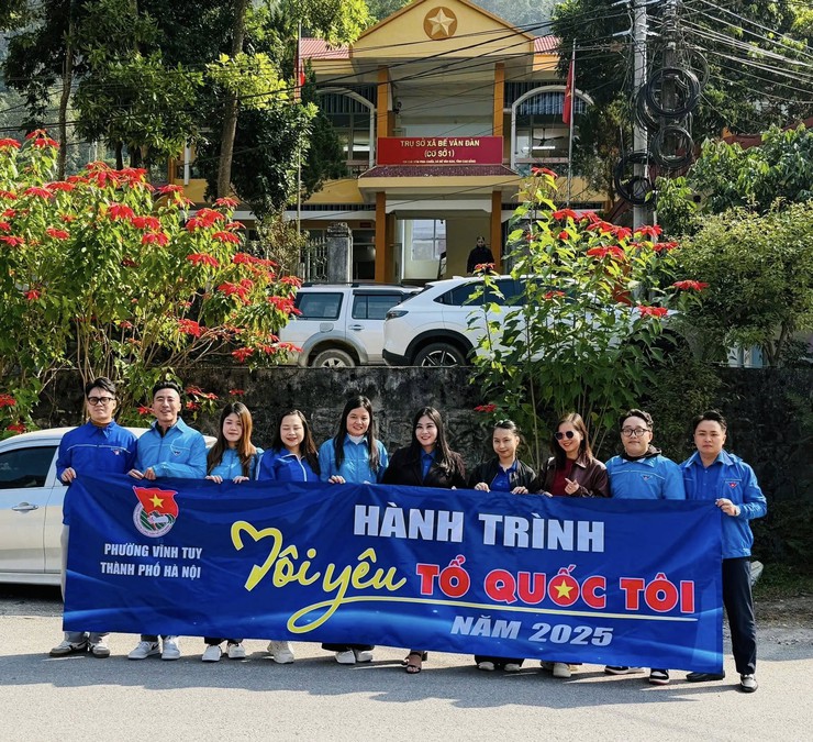 ĐOÀN TNCS HỒ CHÍ MINH - HỘI ĐỒNG ĐỘI PHƯỜNG VĨNH TUY TỔ CHỨC HÀNH TRÌNH "TÔI YÊU TỔ QUỐC TÔI" NĂM 2025 - Ảnh 3.