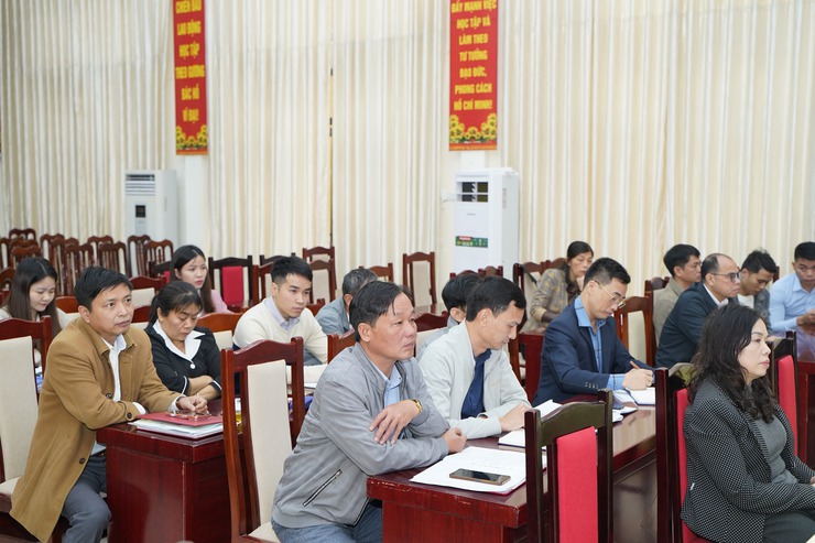 Lãnh đạo UBND xã làm việc với Trung tâm Dịch vụ tổng hợp về các nhiệm vụ trọng tâm năm 2026- Ảnh 5.