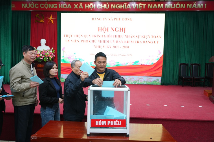 Đảng ủy xã Phù Đổng tổ chức Hội nghị thực hiện quy trình quy hoạch ban chấp hành Đảng bộ, Ban thường vụ Đảng ủy; Ủy ban Kiểm tra đảng ủy, các chức danh chủ chốt xã nhiệm kỳ 2025-2030, 2026-2031- Ảnh 7.