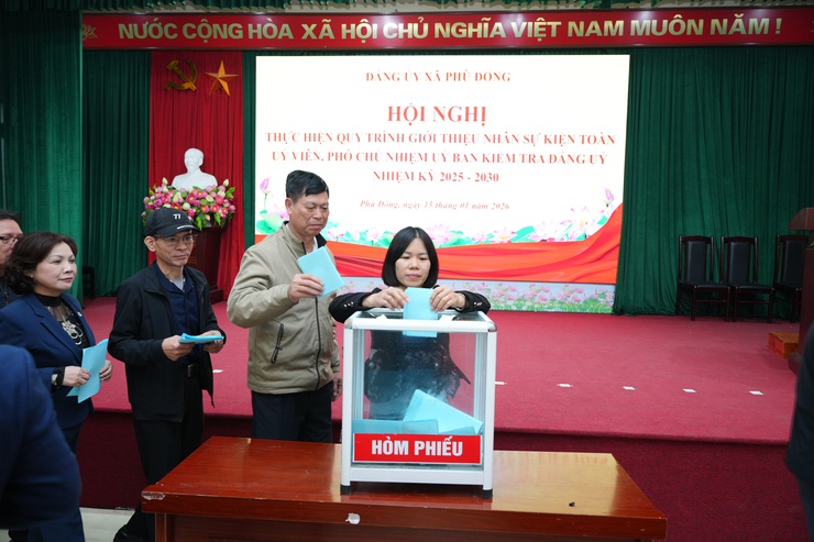 Đảng ủy xã Phù Đổng tổ chức Hội nghị thực hiện quy trình quy hoạch ban chấp hành Đảng bộ, Ban thường vụ Đảng ủy; Ủy ban Kiểm tra đảng ủy, các chức danh chủ chốt xã nhiệm kỳ 2025-2030, 2026-2031- Ảnh 8.