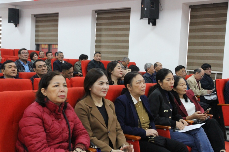 Phường Xuân Phương tổng kết phong trào “Toàn dân đoàn kết xây dựng đời sống văn hóa” năm 2025, phát động thi đua và triển khai công tác mừng thọ năm 2026
- Ảnh 5.