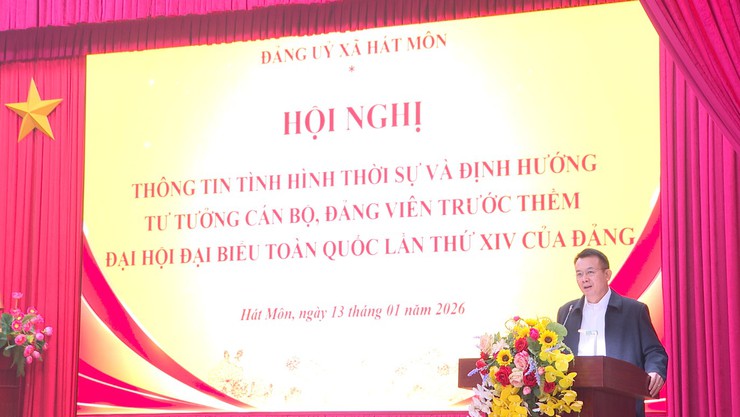 Đảng ủy xã Hát Môn thông tin tình hình thời sự, tăng cường định hướng tư tưởng cho cán bộ, đảng viên trước thềm Đại hội XIV của Đảng- Ảnh 1.
