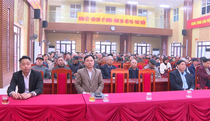 Đảng ủy xã Hát Môn thông tin tình hình thời sự, tăng cường định hướng tư tưởng cho cán bộ, đảng viên trước thềm Đại hội XIV của Đảng- Ảnh 2.