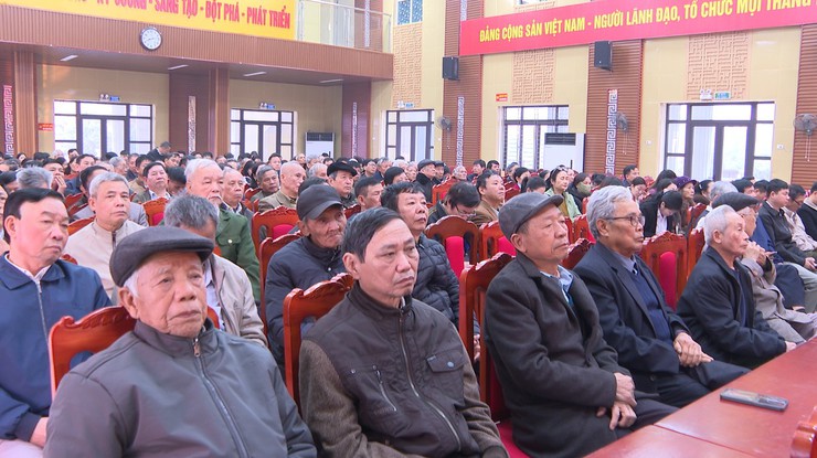 Đảng ủy xã Hát Môn thông tin tình hình thời sự, tăng cường định hướng tư tưởng cho cán bộ, đảng viên trước thềm Đại hội XIV của Đảng- Ảnh 3.