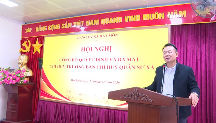 Công bố và Trao Quyết định quyết định bổ nhiệm Chỉ huy trưởng Ban CHQS xã Hát Môn- Ảnh 3.