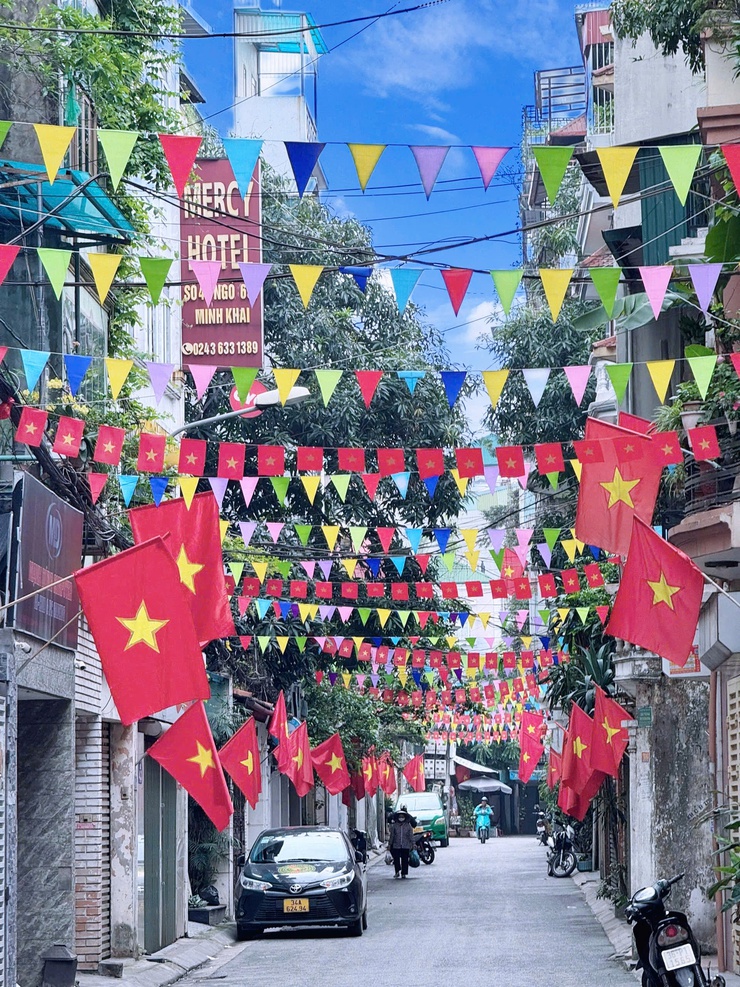 Thông báo Treo cờ Tổ quốc và tăng cường công tác trang trí, tuyên truyền chào mừng Đại hội đại biểu toàn quốc lần thứ XIV của Đảng- Ảnh 1.