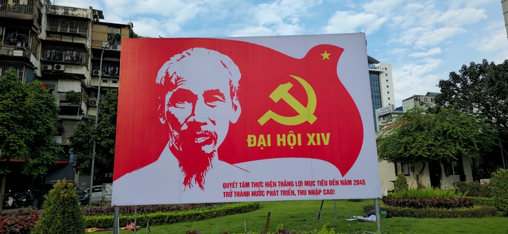 PHƯỜNG KIM LIÊN ĐẨY MẠNH THÔNG TIN, TUYÊN TRUYỀN, VẬN ĐỘNG KHẮC PHỤC 5 ĐIỂM NGHẼN LỚN CỦA THÀNH PHỐ TRÊN ĐỊA BÀN, TRIỂN KHAI ĐỒNG BỘ CÁC GIẢI PHÁP, QUYẾT TÂM XÂY DỰNG ĐÔ THỊ VĂN MINH, KỶ CƯƠNG, SÁNG - XANH - SẠCH - ĐẸP- Ảnh 3.