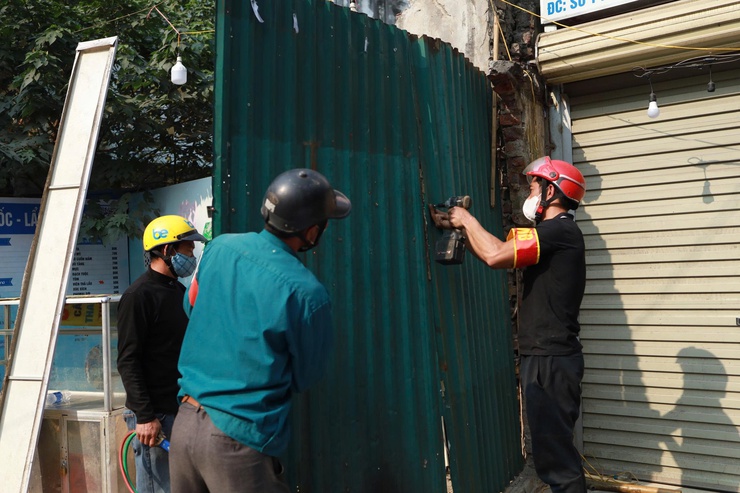 Phường Xuân Đỉnh ra quân giải quyết điểm nghẽn về trật tự đô thị- Ảnh 5.