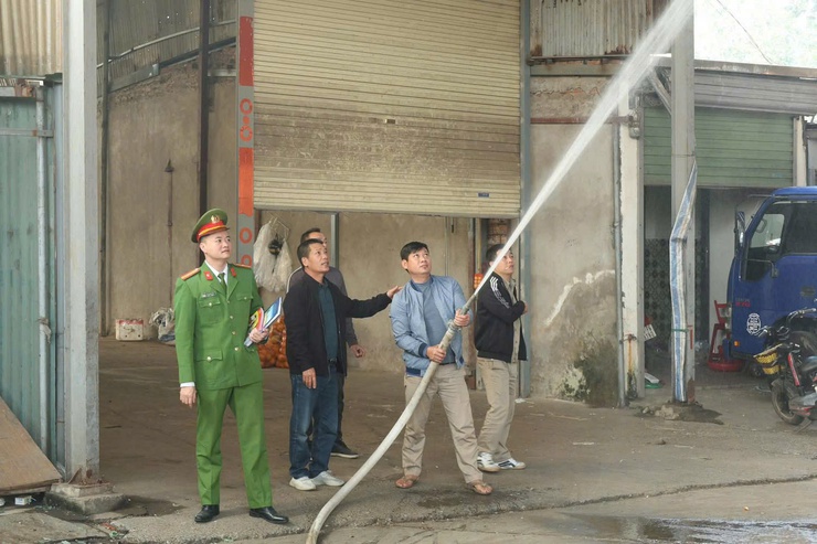 Xã Thường Tín tăng cường phòng cháy, chữa cháy tại các chợ- Ảnh 3.