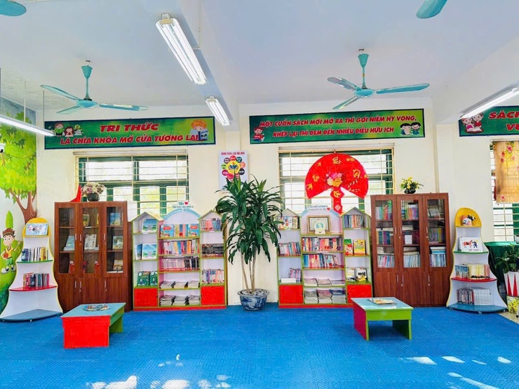 ĐOÀN CÔNG TÁC CỦA SỞ GIÁO DỤC-ĐÀO TẠO HÀ NỘI VỀ LÀM VIỆC TẠI TRƯỜNG TIỂU HỌC TÂN MINH A- Ảnh 4.