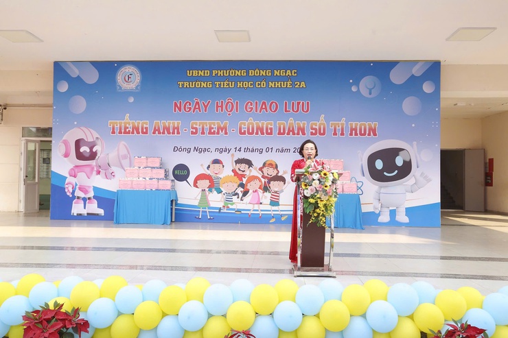 TRƯỜNG TIỂU HỌC CỔ NHUẾ 2A – PHƯỜNG ĐÔNG NGẠC SÔI NỔI TỔ CHỨC NGÀY HỘI GIAO LƯU TIẾNG ANH – STEM – CÔNG DÂN SỐ TÍ HON
- Ảnh 2.
