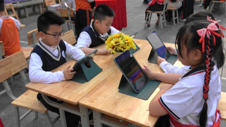 TRƯỜNG TIỂU HỌC CỔ NHUẾ 2A – PHƯỜNG ĐÔNG NGẠC SÔI NỔI TỔ CHỨC NGÀY HỘI GIAO LƯU TIẾNG ANH – STEM – CÔNG DÂN SỐ TÍ HON
- Ảnh 12.