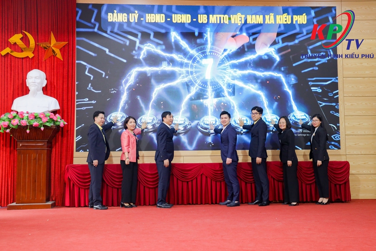 XÃ KIỀU PHÚ KHÁNH THÀNH, BÀN GIAO 33 NHÀ ĐẠI ĐOÀN KẾT VÀ HỆ THỐNG CAMERA AN NINH CHÀO MỪNG ĐẠI HỘI ĐẢNG TOÀN QUỐC LẦN THỨ XIV- Ảnh 5.