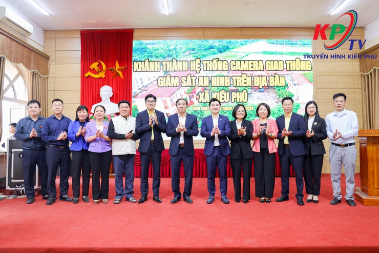 XÃ KIỀU PHÚ KHÁNH THÀNH, BÀN GIAO 33 NHÀ ĐẠI ĐOÀN KẾT VÀ HỆ THỐNG CAMERA AN NINH CHÀO MỪNG ĐẠI HỘI ĐẢNG TOÀN QUỐC LẦN THỨ XIV- Ảnh 6.