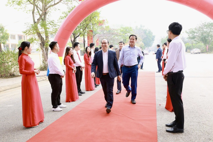 Lễ khởi công dự án xây dựng tuyến đường từ đường gom Quốc lộ 3 (mới) xã Thư Lâm đi phường Phù Khê, tỉnh Bắc Ninh- Ảnh 2.