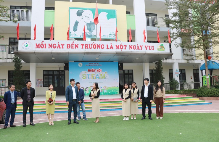 Đồng chí Phó Chủ tịch UBND xã Quốc Oai khảo sát, chỉ đạo công tác chuẩn bị kiểm định chất lượng giáo dục, công nhận trường đạt chuẩn quốc gia năm 2026- Ảnh 11.
