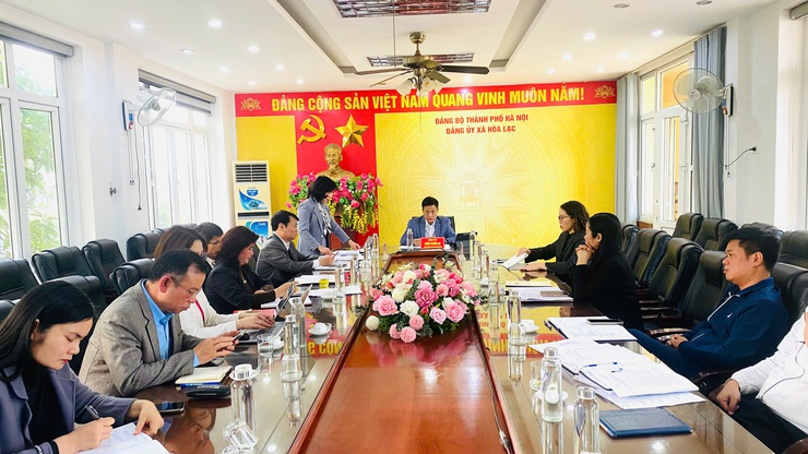 Thường trực Đảng ủy xã Hòa Lạc nghe báo cáo kết quả thực hiện 03 nghị quyết trọng tâm- Ảnh 1.