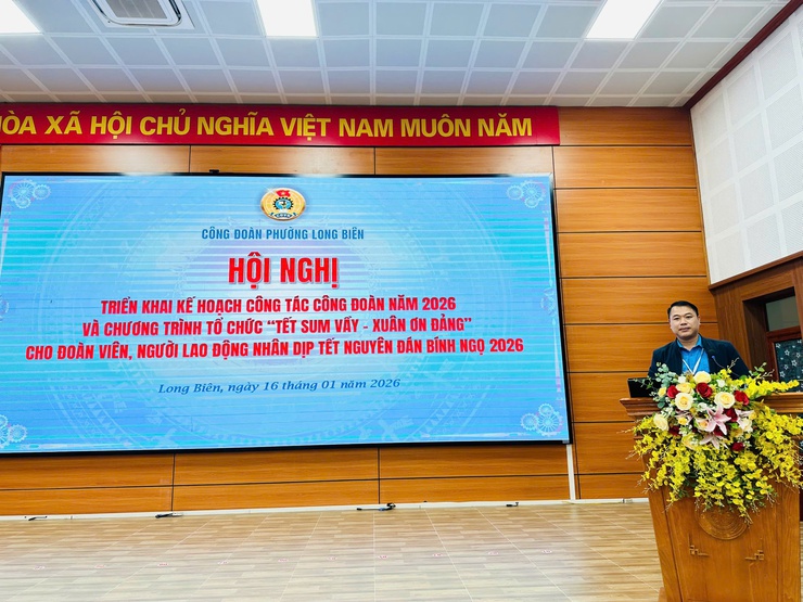 CÔNG ĐOÀN PHƯỜNG LONG BIÊN TỔ CHỨC HỘI NGHỊ TRIỂN KHAI KẾ HOẠCH CÔNG TÁC NĂM 2026 VÀ TRIỂN KHAI TỔ CHỨC CHƯƠNG TRÌNH “TẾT SUM VẦY - XUÂN ƠN ĐẢNG” CHO ĐOÀN VIÊN, NGƯỜI LAO ĐỘNG NHÂN DỊP TẾT NGUYÊN ĐÁN BÍNH NGỌ 2026- Ảnh 1.