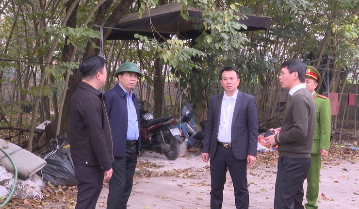 Hát Môn: Tổ chức Lễ phát động và ra quân cao điểm xử lý các “điểm nghẽn” về trật tự đô thị, vệ sinh môi trường, đất đai trên địa bàn- Ảnh 4.