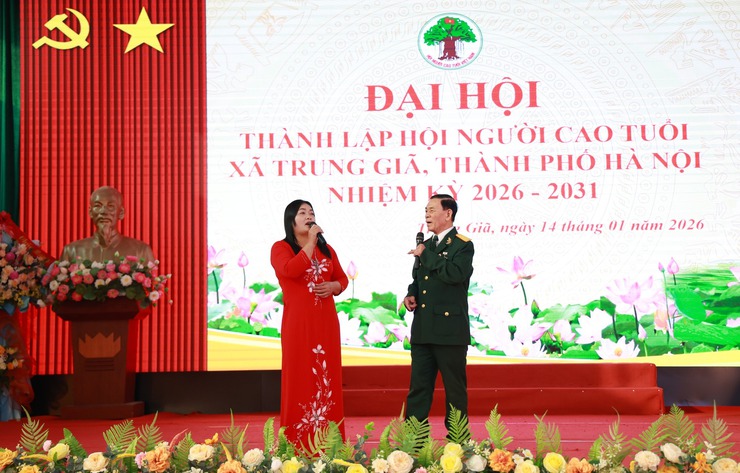 NHỮNG TIẾT MỤC VĂN NGHỆ ĐẶC SẮC CỦA HỘI VIÊN NGƯỜI CAO TUỔI TẠI ĐẠI HỘI THÀNH LẬP HỘI NGƯỜI CAO TUỔI XÃ TRUNG GIÃ, THÀNH PHỐ HÀ NỘI NHIỆM KỲ 2026-2031- Ảnh 9.