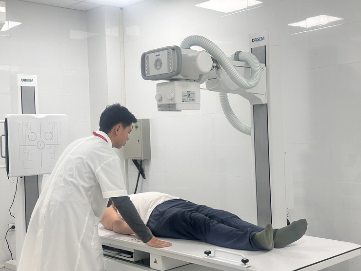 LỄ CÔNG BỐ HỢP TÁC GIỮA BỆNH VIỆN ĐẠI HỌC Y HÀ NỘI VÀ TRẠM Y TẾ PHƯỜNG VĨNH HƯNG- Ảnh 3.