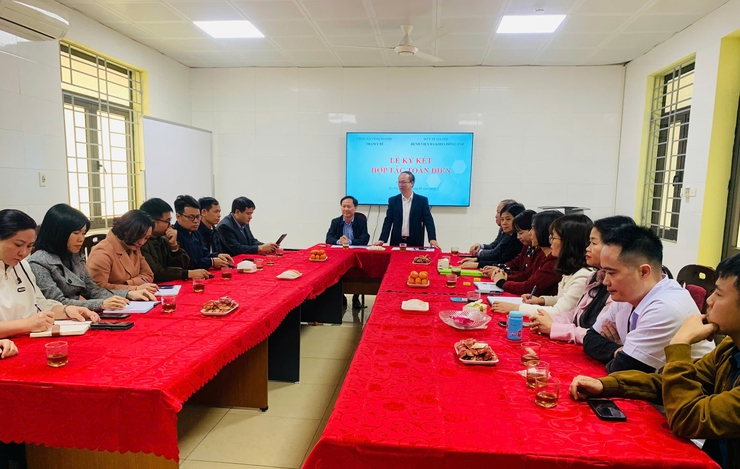 HỢP TÁC CHUYÊN MÔN TOÀN DIỆN KHÁM CHỮA BỆNH GIỮA BỆNH VIỆN ĐA KHOA ĐÔNG ANH VÀ TRẠM Y TẾ XÃ VĨNH THANH- Ảnh 1.