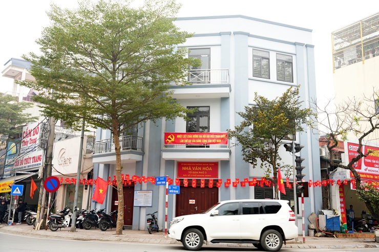 PHƯỜNG SƠN TÂY RỰC RỠ CỜ HOA CHÀO MỪNG ĐẠI HỘI ĐẠI BIỂU TOÀN QUỐC LẦN THỨ XIV CỦA ĐẢNG- Ảnh 2.