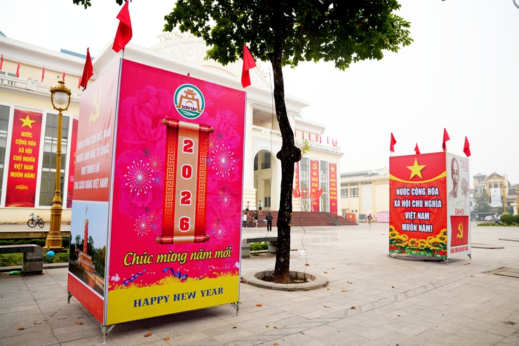 PHƯỜNG SƠN TÂY RỰC RỠ CỜ HOA CHÀO MỪNG ĐẠI HỘI ĐẠI BIỂU TOÀN QUỐC LẦN THỨ XIV CỦA ĐẢNG- Ảnh 4.