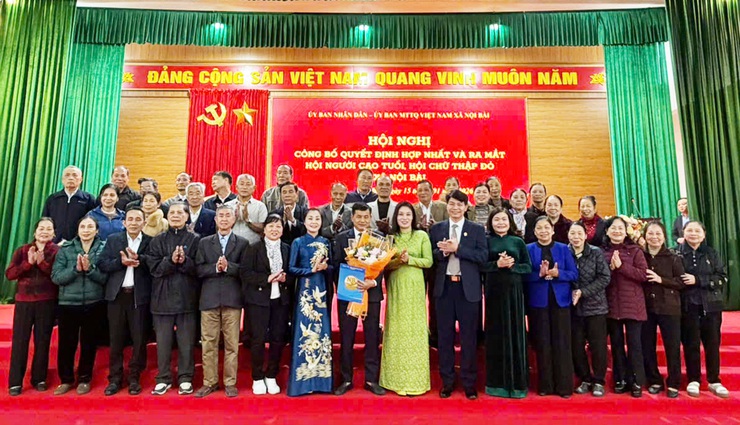 Công bố quyết định hợp nhất và ra mắt Hội Người cao tuổi, Hội Chữ thập đỏ xã Nội Bài- Ảnh 3.