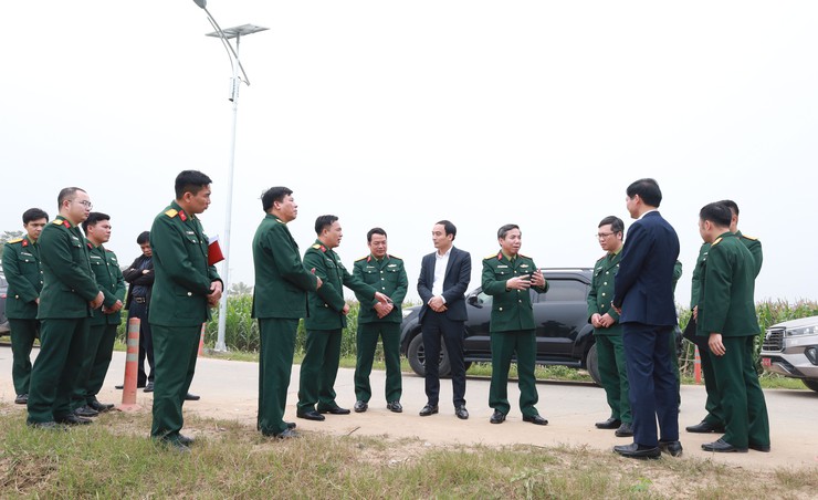 Bộ Tư lệnh Thủ đô Hà Nội và xã Minh Châu thống nhất nội dung trọng tâm chương trình "Tết Quân - Dân"- Ảnh 8.
