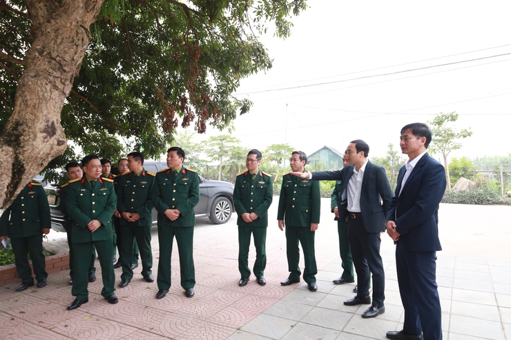 Bộ Tư lệnh Thủ đô Hà Nội và xã Minh Châu thống nhất nội dung trọng tâm chương trình "Tết Quân - Dân"- Ảnh 7.
