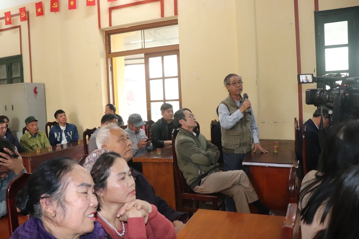 Đồng chí Bí thư Đảng ủy xã Phú Xuyên tiếp công dân chuyên đề xóm Chợ Tía- Ảnh 4.