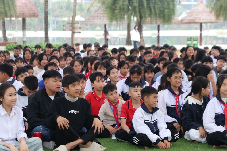 Hành trình kết nối tri thức và kỹ năng: Hoạt động trải nghiệm đầy ý nghĩa của học sinh xã Bất Bạt năm học 2025 - 2026- Ảnh 3.