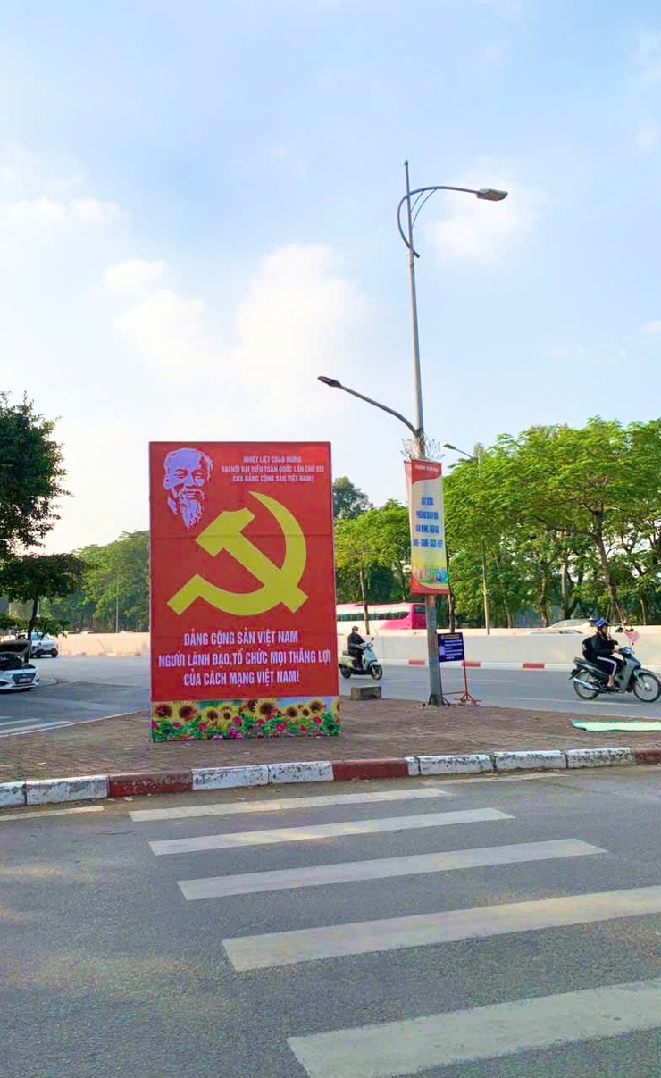 Phường Bạch Mai tổ chức các hoạt động trang trí, tuyên truyền chào mừng Đại hội đại biểu toàn quốc lần thứ XIV của Đảng; Chào năm mới 2026- Ảnh 5.