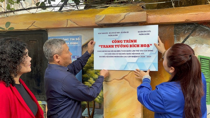 PHƯỜNG BA ĐÌNH RỰC RỠ CỜ, HOA CHÀO MỪNG ĐẠI HỘI ĐẠI BIỂU TOÀN QUỐC LẦN THỨ XIV CỦA ĐẢNG- Ảnh 35.