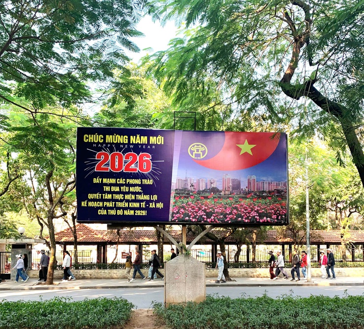 PHƯỜNG BA ĐÌNH RỰC RỠ CỜ, HOA CHÀO MỪNG ĐẠI HỘI ĐẠI BIỂU TOÀN QUỐC LẦN THỨ XIV CỦA ĐẢNG- Ảnh 13.