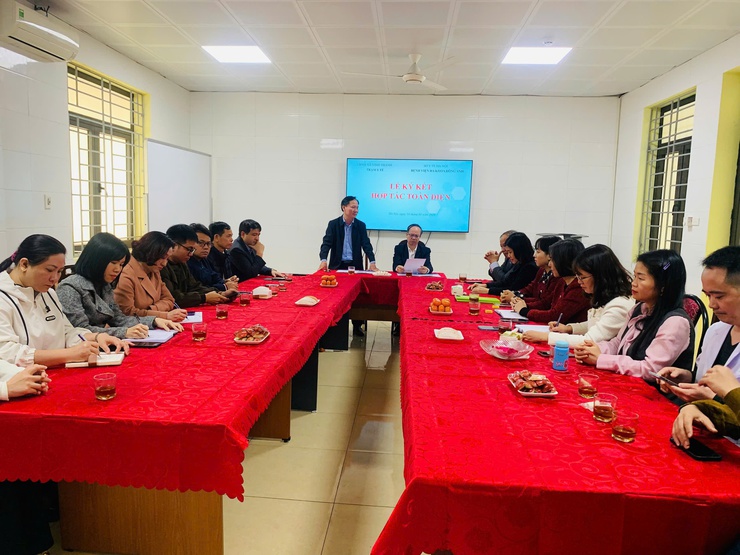 HỢP TÁC CHUYÊN MÔN TOÀN DIỆN KHÁM CHỮA BỆNH GIỮA BỆNH VIỆN ĐA KHOA ĐÔNG ANH VÀ TRẠM Y TẾ XÃ VĨNH THANH- Ảnh 2.