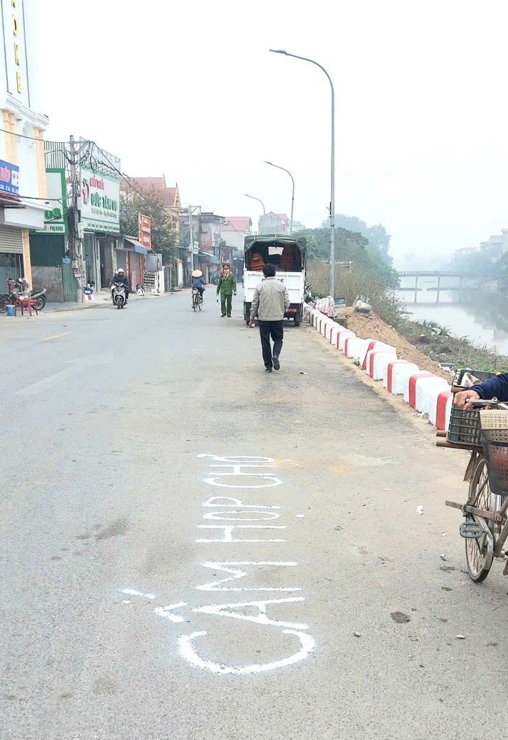 Đại Xuyên quyết liệt xóa bỏ chợ cóc, chợ tạm – lập lại trật tự đô thị trên địa bàn xã- Ảnh 9.