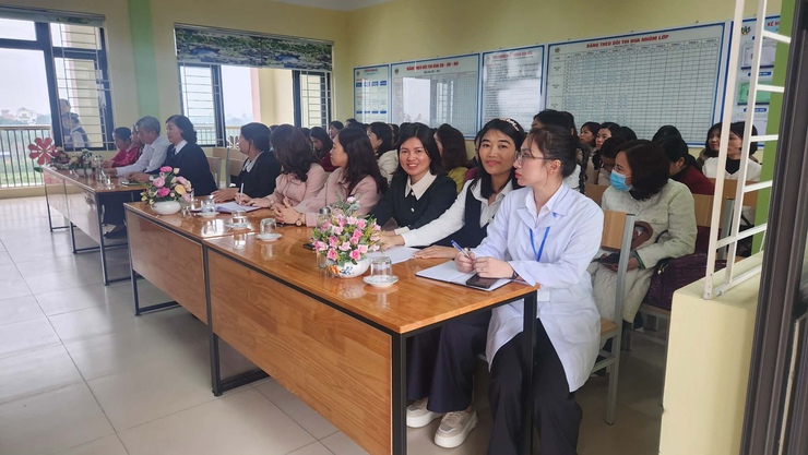 NUÔI DƯỠNG "HẠT MẦM" TOÀN DIỆN TẠI TRƯỜNG MẦM NON DUYÊN HÀ- Ảnh 1.