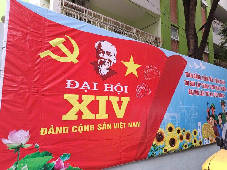 Phường Giảng Võ: rực rỡ cờ hoa chào mừng Đại hội đại biểu toàn quốc lần thứ XIV của Đảng- Ảnh 9.