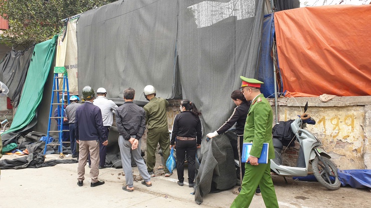 Công an phường Phú Lương ra quân đảm bảo trật tự đô thị, TTCC, TTATGT- Ảnh 4.